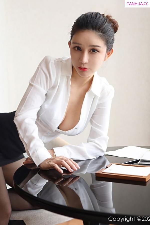 张雨萌 纯小希 [XiuRen]高清写真图 2020.09.24 No.2596 张雨萌第2张图片